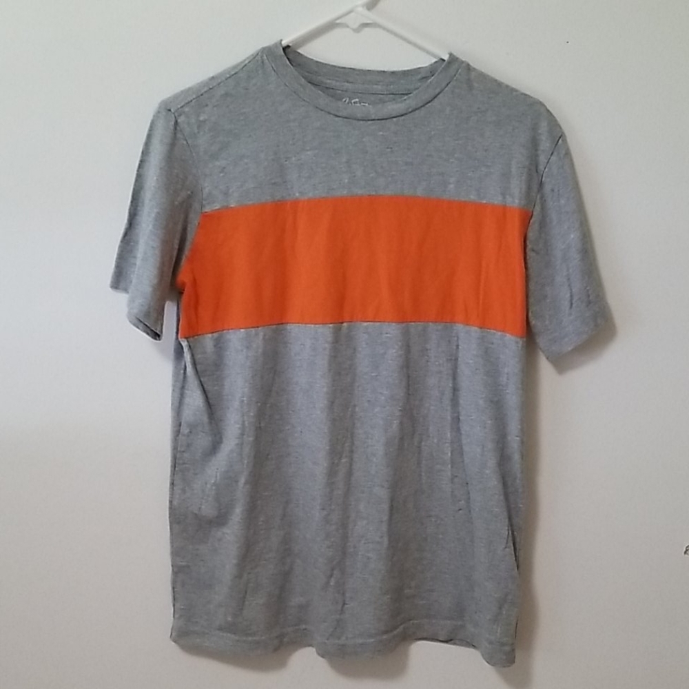 Boy's t shirt